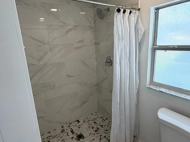 2815 Rogan Rd — Photo 10