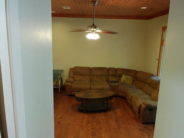 996 Thrushwood Dr — Photo 17