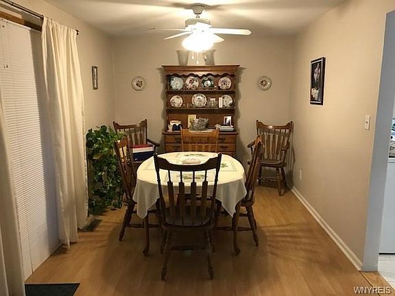 3rd image of 136 Denrose Dr #7
