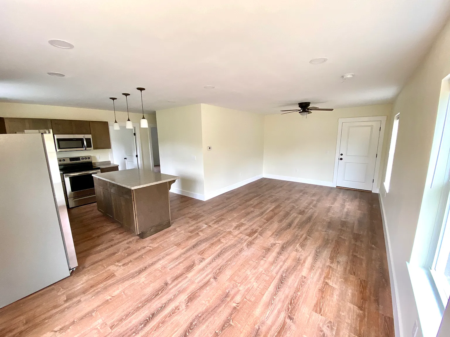 213 Rocky Rd — Photo 2