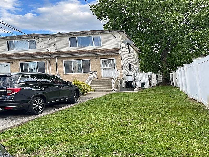 1st image of 30 Spirit Ln #33