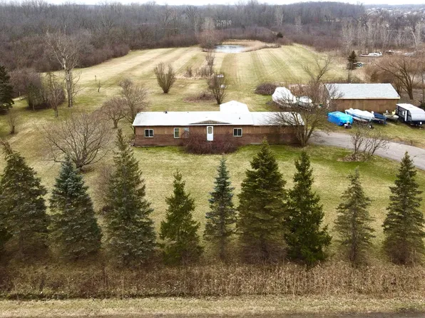 15853 Woodruff Land Rd, Rockwood, MI 48173