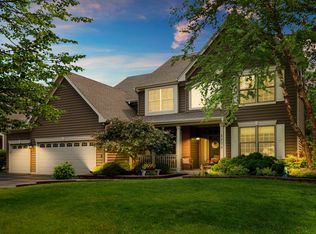 1775 Kings Gate Ln, Crystal Lake, IL 60014