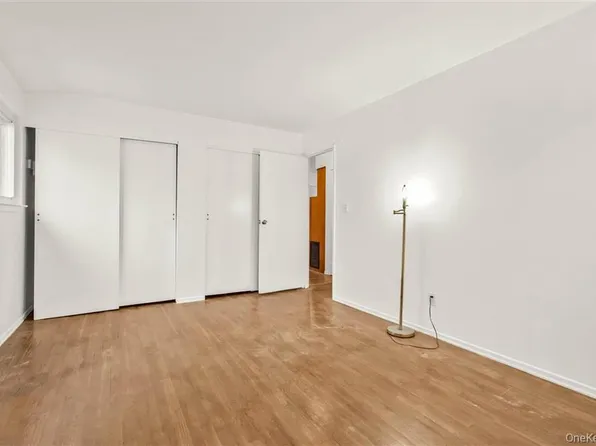 115-30 Inwood Street image 18 of 24