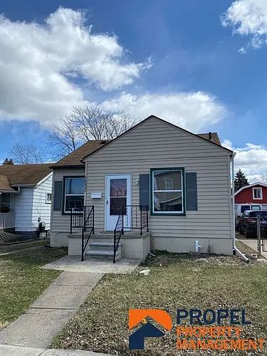 1537 Chandler Ave Photo 1