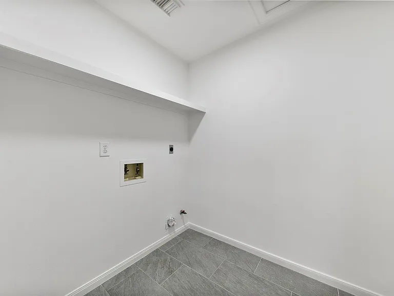1414 Bluestone Dr — Photo 31