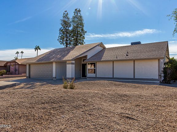 4th image of 7933 W DREYFUS Drive