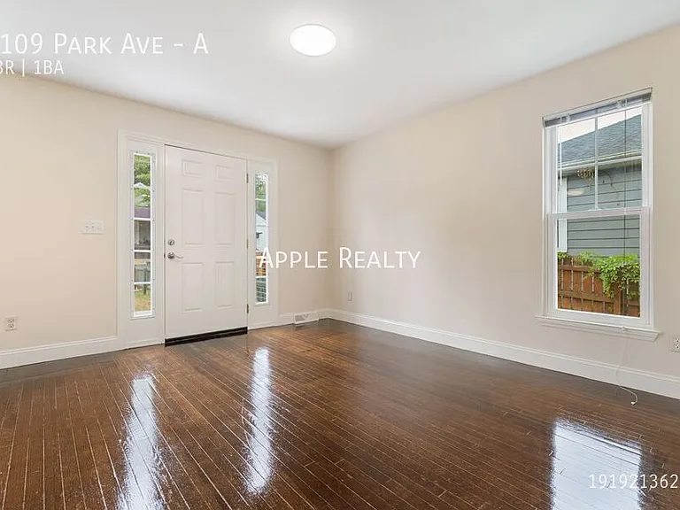1109 Park Ave #A — Photo 6