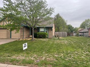9325 E Funston St, Wichita, KS 67207