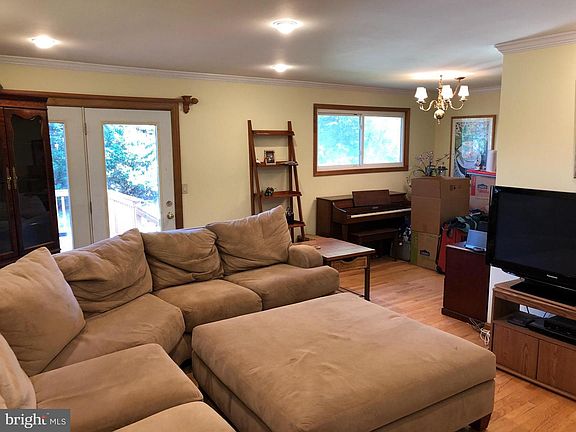 2nd image of 678 Kensington Ave
