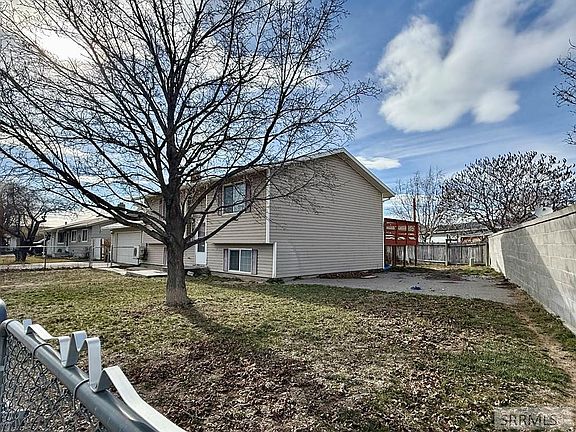 4th image of 155 Hummingbird Ln