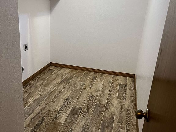 3rd image of 7805 Farrell Dr
