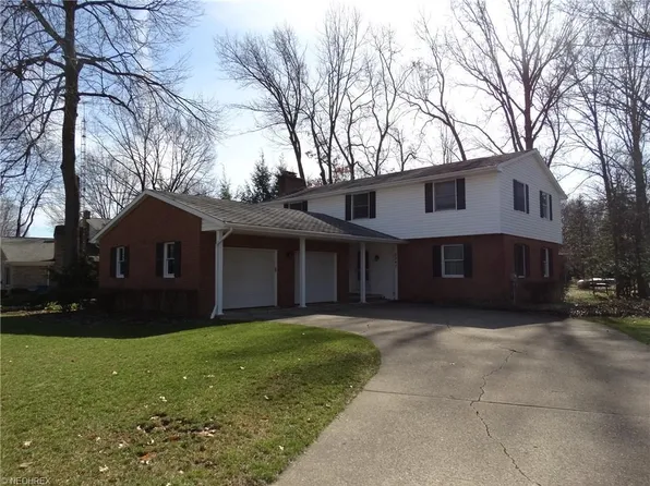2347 Wagon Trl NE, Massillon, OH 44646