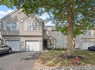 11 Jumping Brook Pl, Annandale, NJ 08801