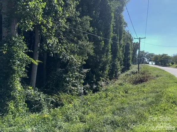 Praley St SW, Valdese, NC 28690