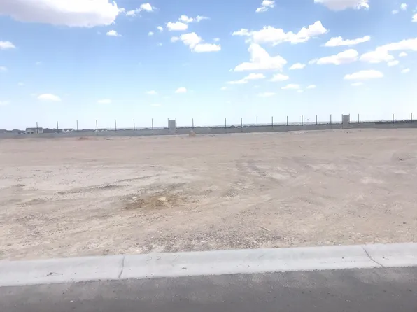 23 Acantilado Dr, Laredo, TX 78045