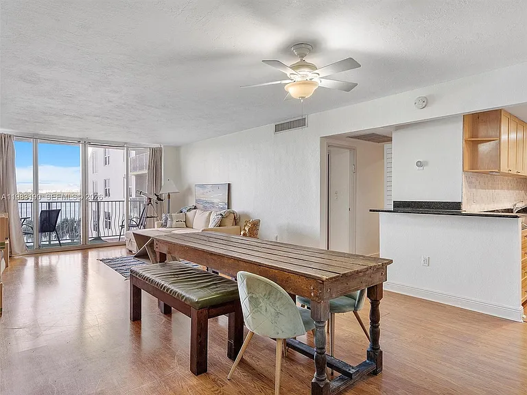 10350 W Bay Harbor Dr #4V — Photo 5