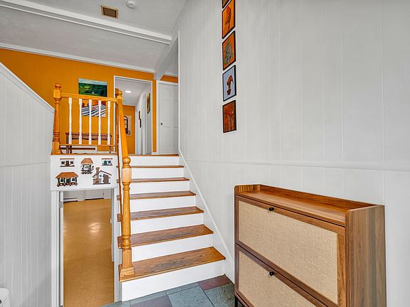 4th image of 26 Beach St