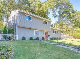 11 Glen Ridge Rd, Mahopac, NY 10541