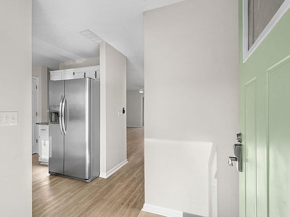 3rd image of 708 26th Ave. S #C