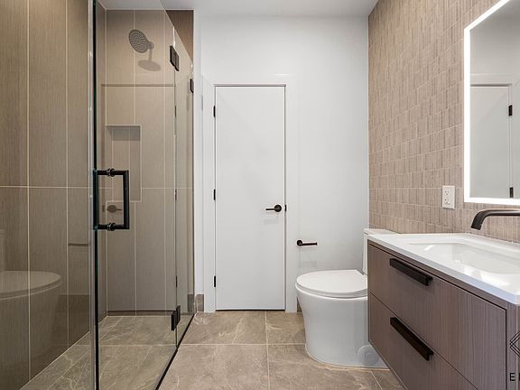 2nd image of 1211 Fulton St #8C