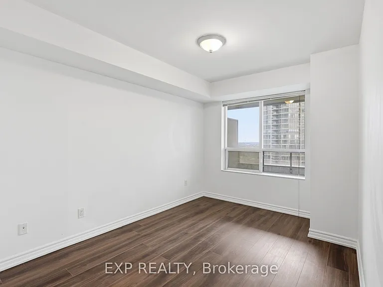 25 Kingsbridge Garden Cir #2120 — Photo 16