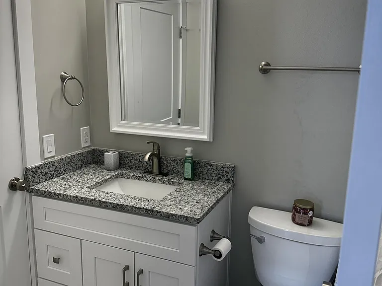 2701 Selwyn Ave — Photo 21