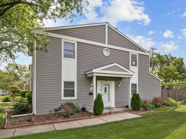 818 Dunbar Ct, Schaumburg, IL 60194