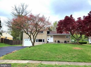 458 Foster Dr, Springfield, PA 19064
