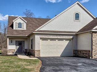 3 Pfautz Cir, Elizabethtown, PA 17022