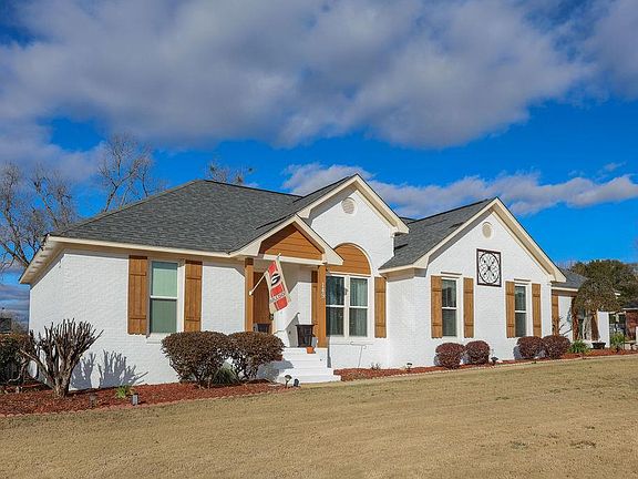 2nd image of 149 Winchester Dr