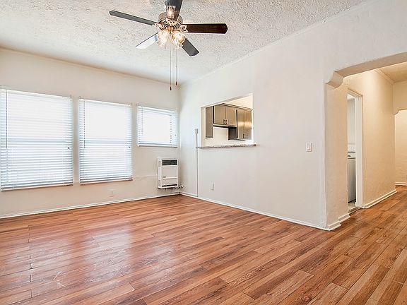 4th image of 921 S Bonnie Brae St APT 35