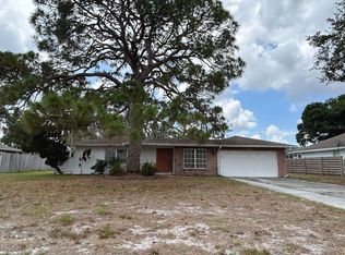 5108 Canterbury Dr, Sarasota, FL 34243