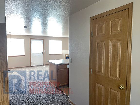 2nd image of 180 NE Skylar St