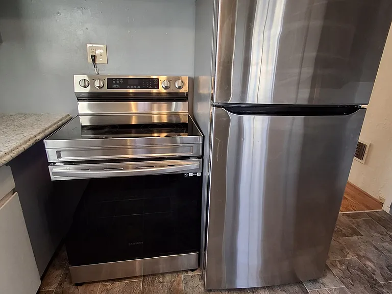 309 Marie St — Photo 10