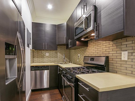 5th image of 7223 Willoughby Ave APT 106