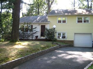 14 Birch Tree Ln, Livingston, NJ 07039