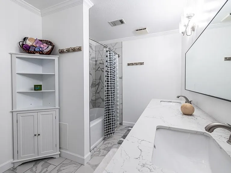 27301 Plantation Dr NE #301 — Photo 24