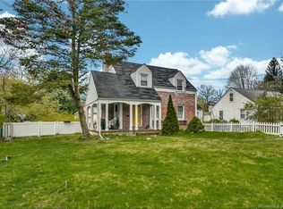 392 Hope St, Stamford, CT 06906