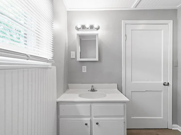 427 Circle Dr — Photo 16