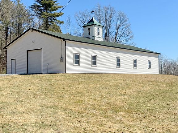 4th image of 352 Maple Hill Road