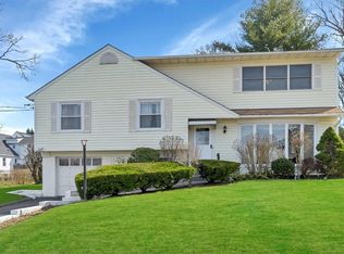 20 Harrison Pl, White Plains, NY 10603