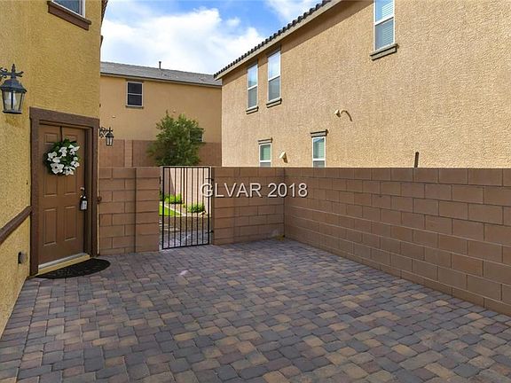 3rd image of 1081 Water Cove St