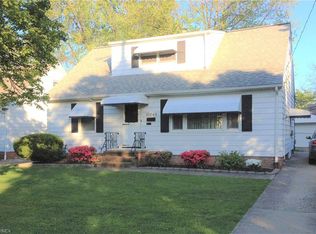 30048 Warren Rd, Wickliffe, OH 44092