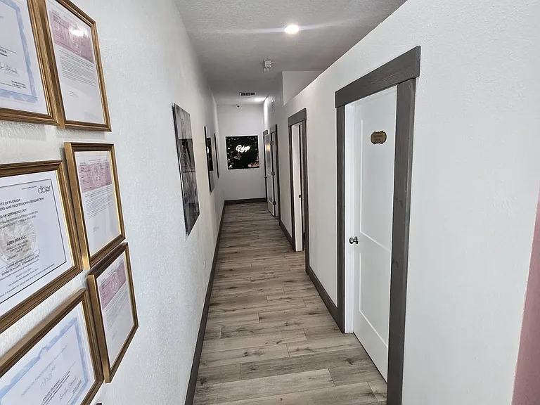 1060 Plaza Dr #1 — Photo 2