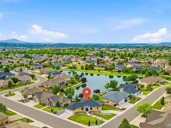 662 S Hawaii Pl, Kennewick, WA 99336