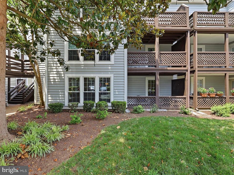 1st image of 10010 Oakton Terrace Rd #10010
