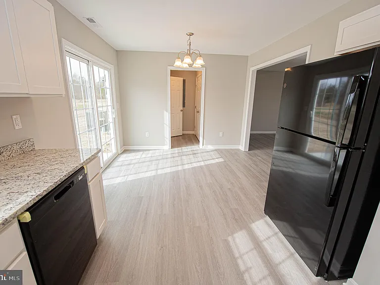 241 Morgans Ct — Photo 24