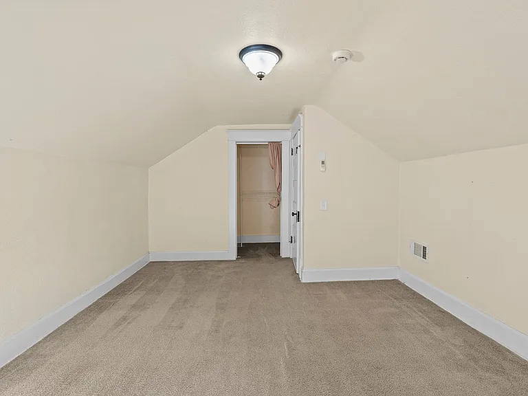 206 W Waverly Pl — Photo 19