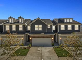 4897 Glenora Dr, Lake Orion, MI